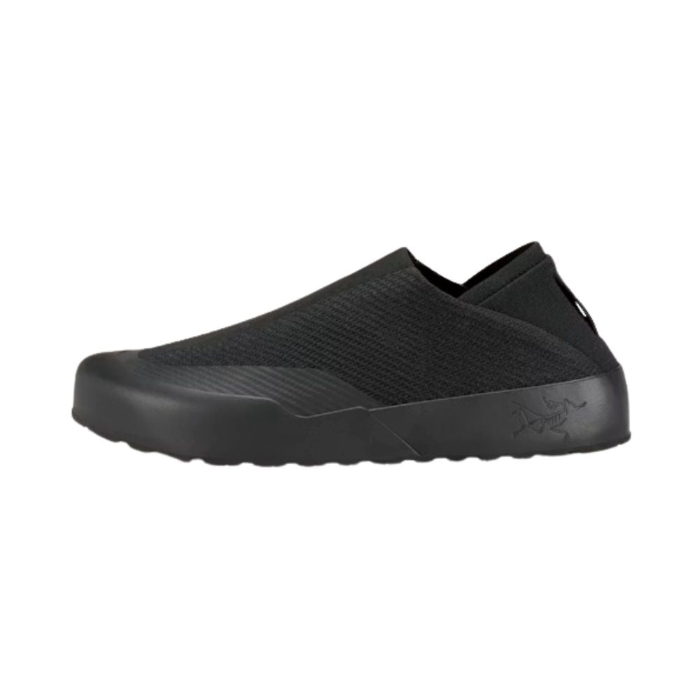 Side profile of the Arc'teryx Kragg Shoe in Black featuring the breathable jacquard upper, collapsible heel, and lightweight approach shoe design.