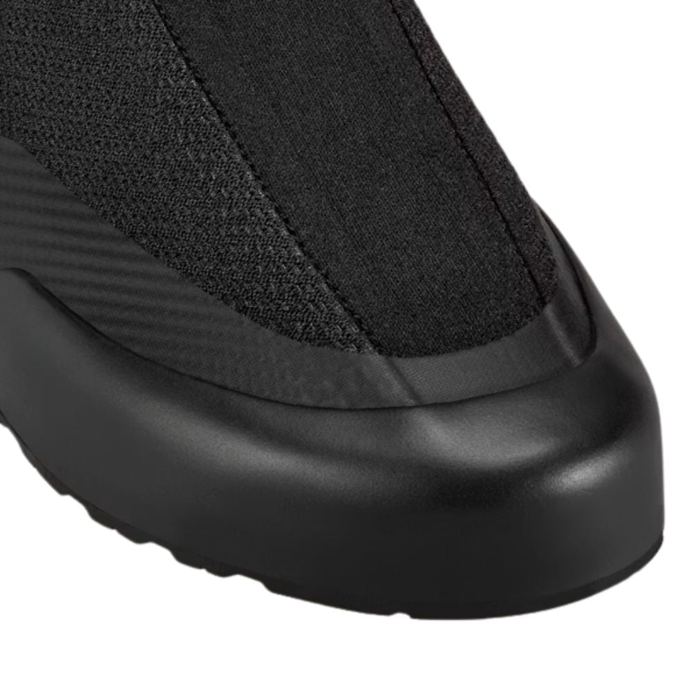 Close-up of the Arc'teryx Kragg Shoe in Black highlighting the molded rubber toe cap, abrasion-resistant upper, and reinforced approach shoe construction.