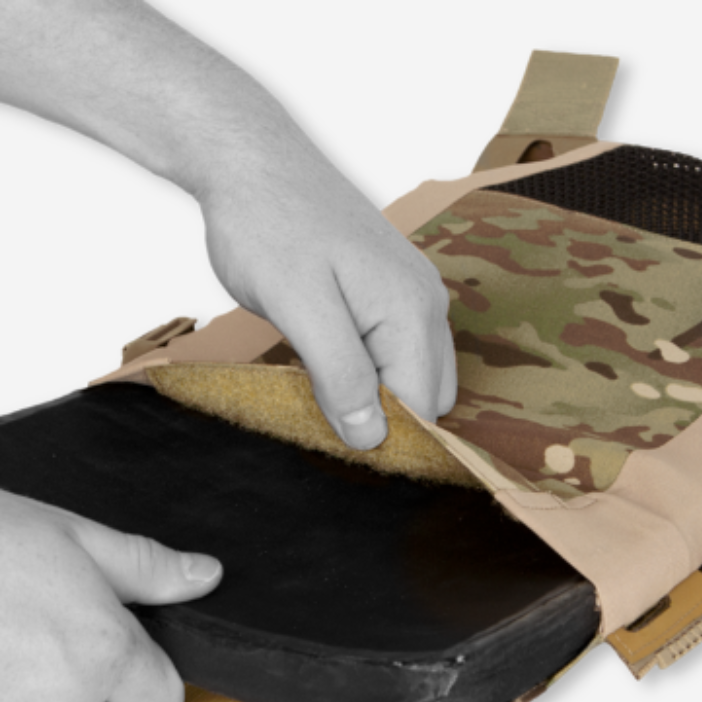 Close-up view of the high-performance stretch material on the Crye Precision JPC 2.0™. Designed to accommodate plates of varying thickness, this tactical kit offers enhanced flexibility, comfort, and protection. Ideal for operators seeking a customizable, durable plate carrier that adapts to different gear setups.