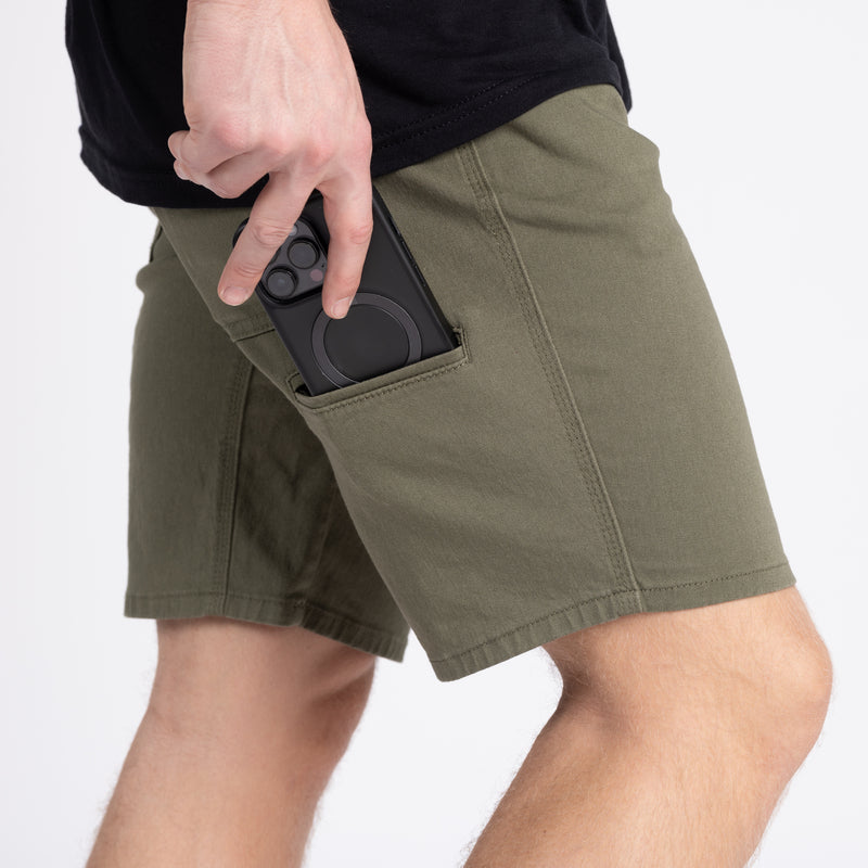 Men’s tactical shorts with reinforced pockets