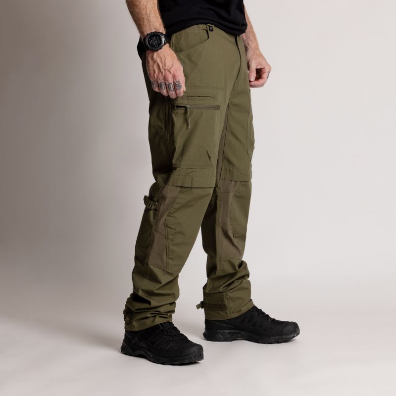 Combat pants with abrasion-resistant fabric