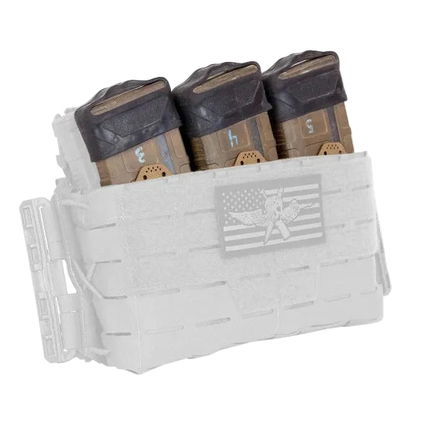 Shaw Concepts SPCTR Insert installed inside ARC Placard V4, elastic triple 5.56 mag insert integrated into modular placard system for expanded rifle magazine capacity on plate carriers, chest rigs, and military combat gear loadouts made in the USA