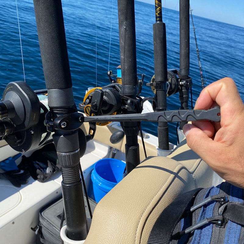 Dynamis Combat Flathead Gen 2 blade-free EDC pry tool used for everyday maintenance and utility tasks