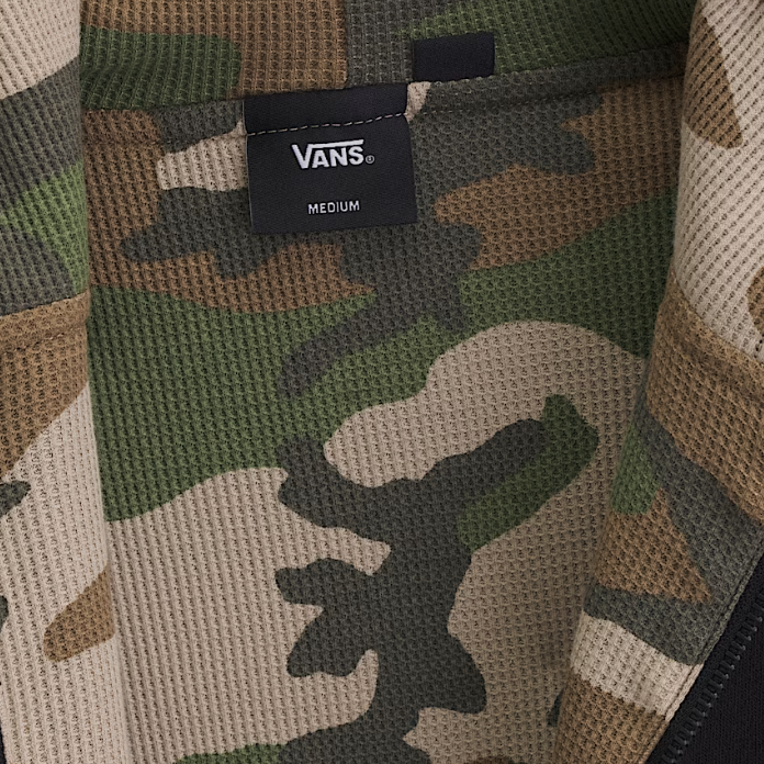 Close-up of the camo-lined thermal interior of the Vans Dover Hoodie, designed for extra warmth and rugged cold-weather performance.